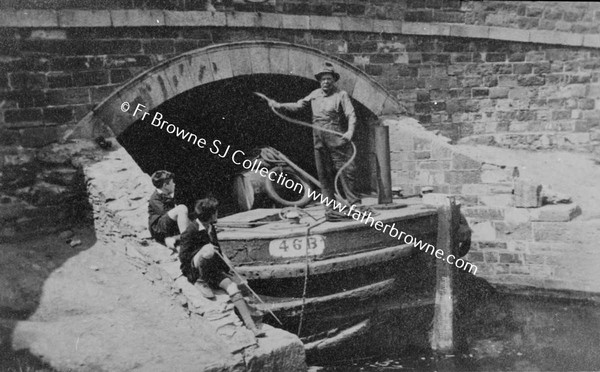 CANAL BARGE AT LEESON STREET BRIDGE